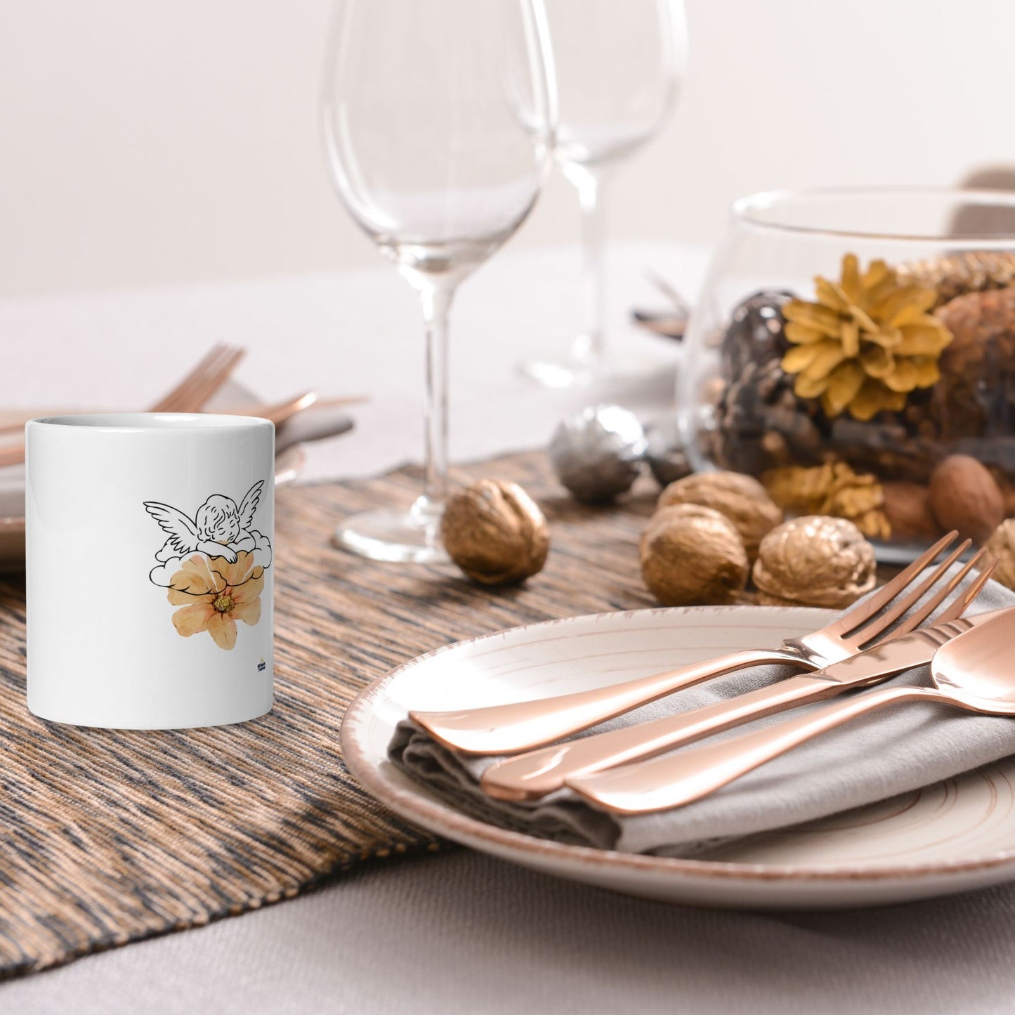 Angel with poppy flower | Ceramic Mug