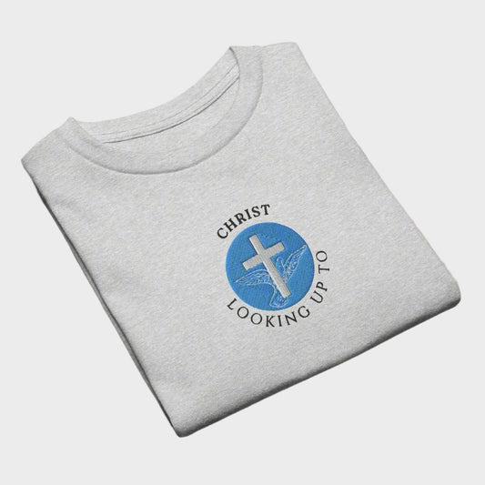Embroidered Christian Cross T-Shirt ‘Looking up to Christ’ | Youth classic tee