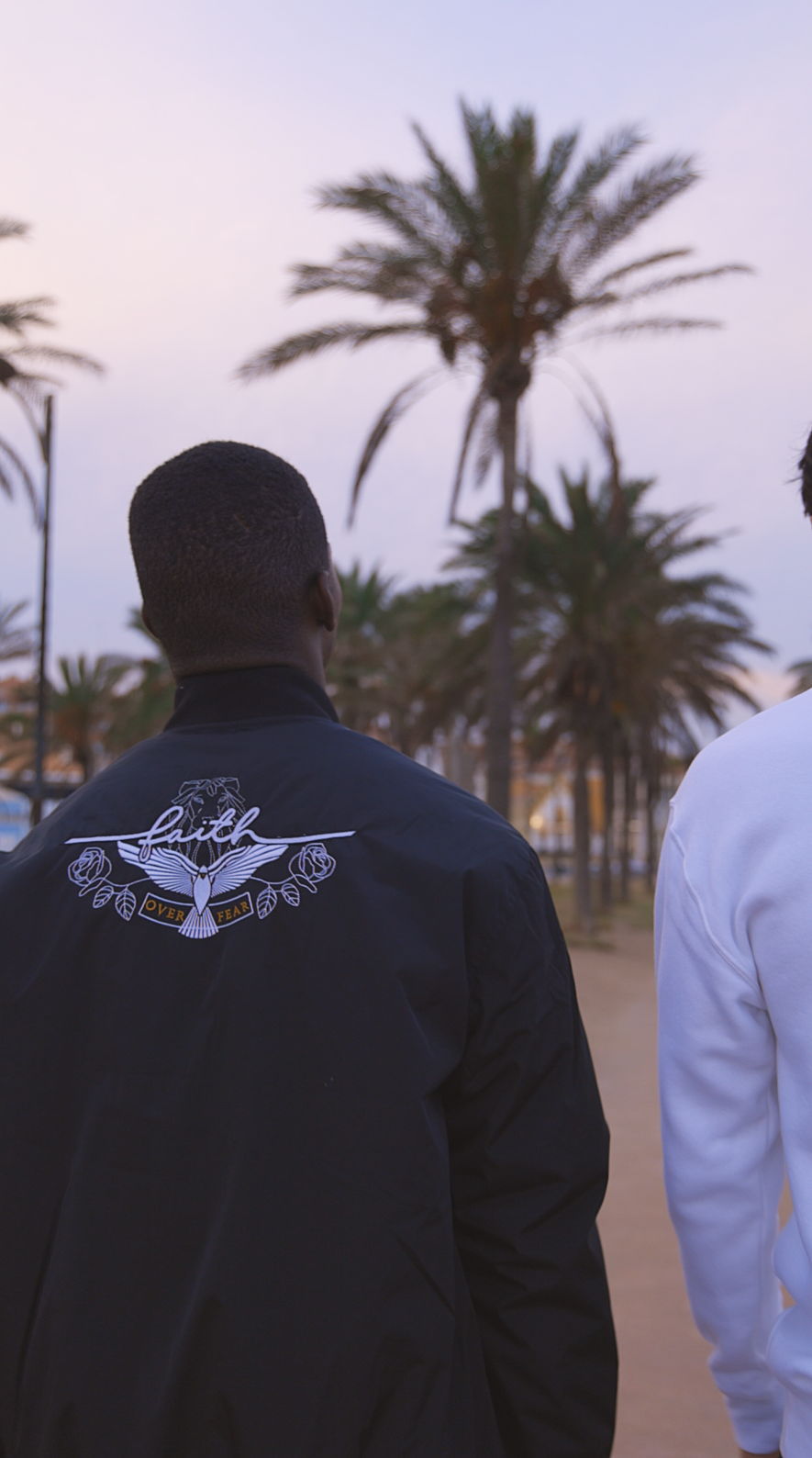 Chaqueta bomber sostenible premium "Fe sobre miedo"